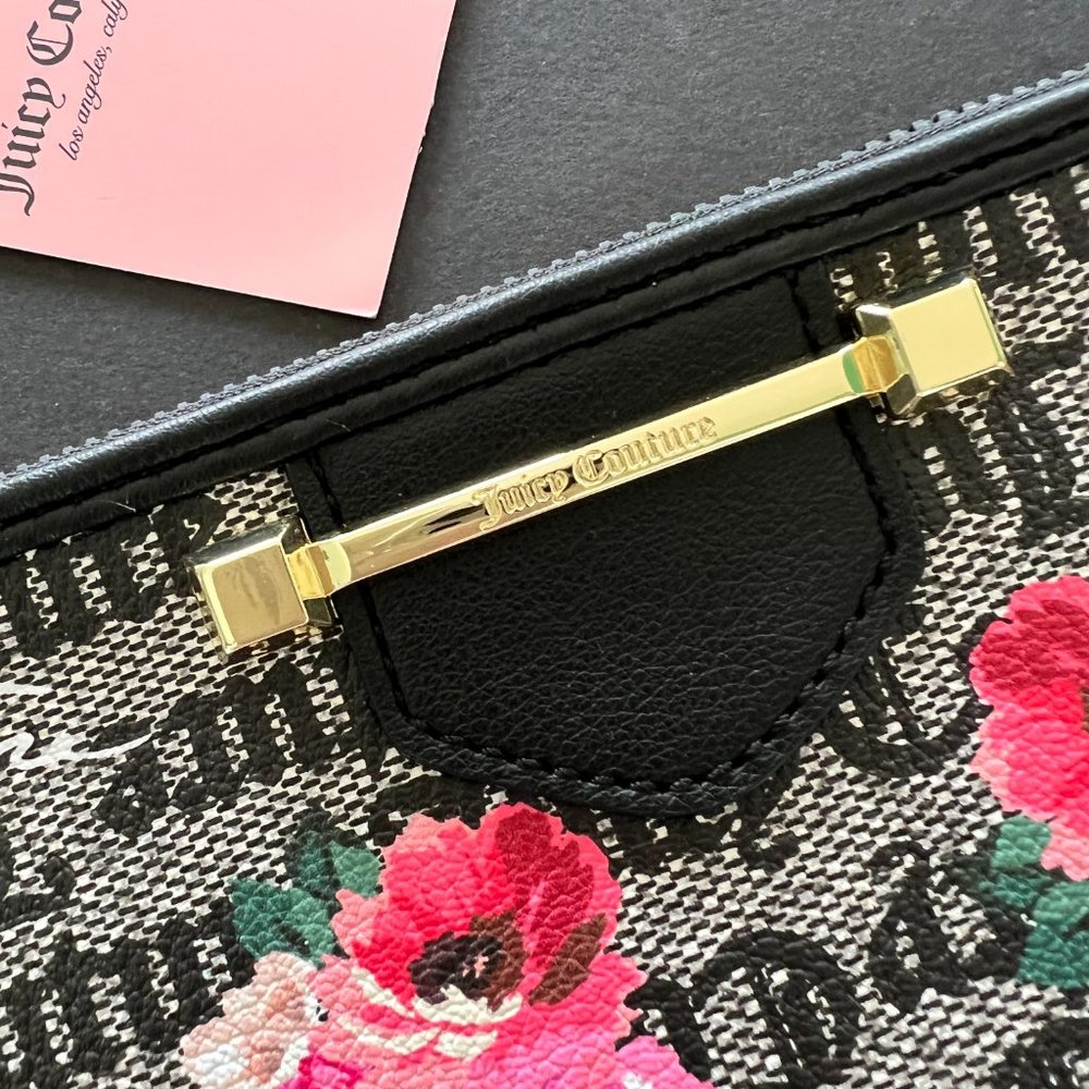 JUICY COUTURE Wristlet "Word on the Street" Petal NWT